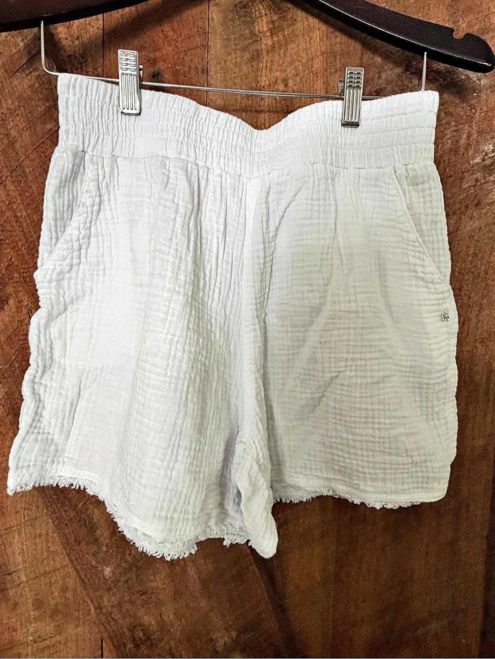 DKNY Jeans Gauze High-Waist Shorts in White Size Medium